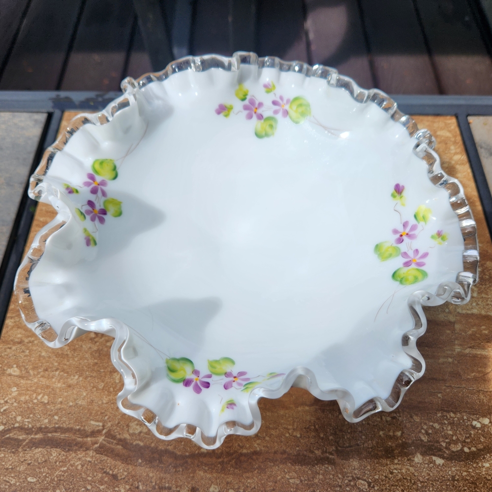 Vintage Fenton Silver Crest "Violets In The Snow" Console Bowl Signed By Artist - Picture 3 of 14